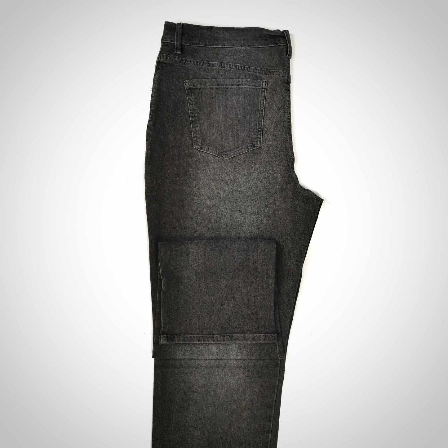 Jeans grises, jambes droites, taille mi-haute