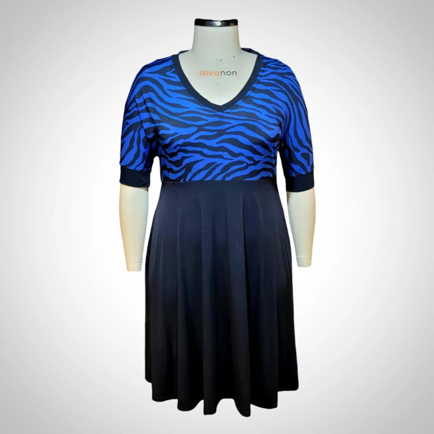 Robe col en V zèbrée bleu