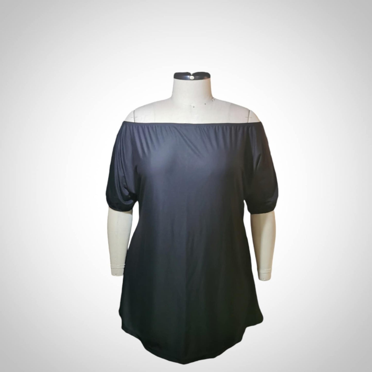 Chandail taille plus long col et manches élastiques noir