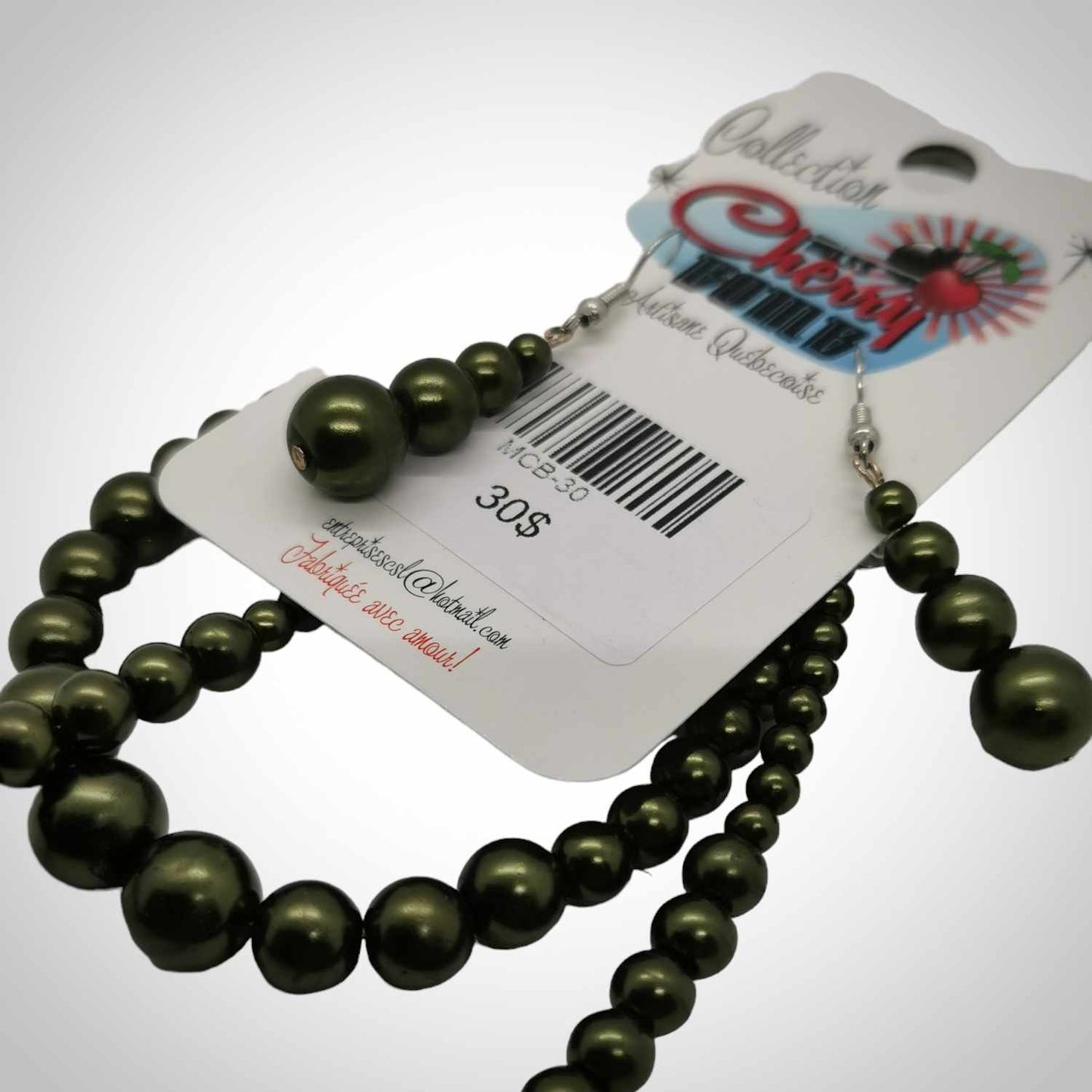 Ensemble collier, bracelet, boucles d'oreilles vert forêt