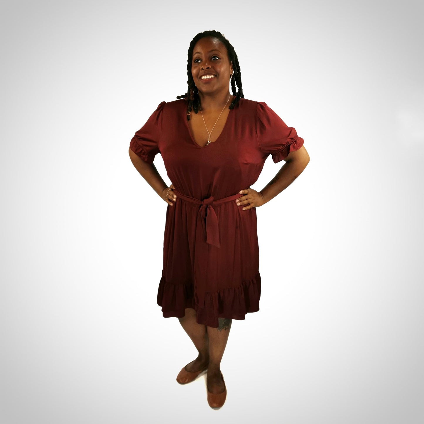 Robe d'été froufrou d'aubergine