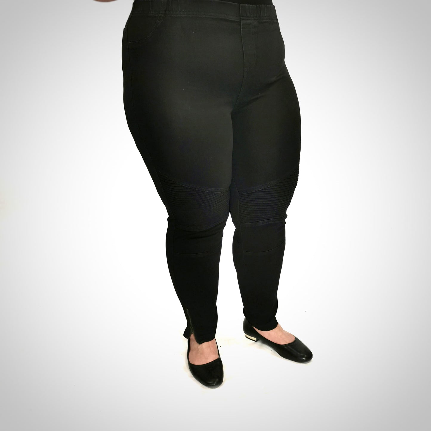 Jeans noire avec zip au chevilles