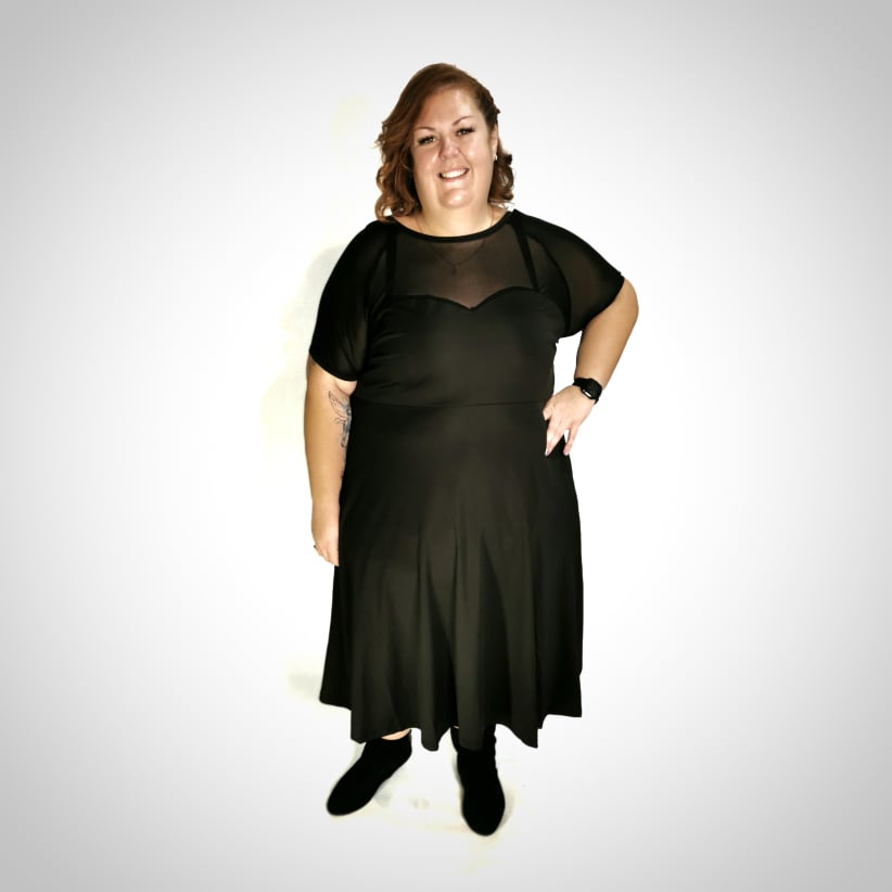 Robe noire résille ouvert au dos