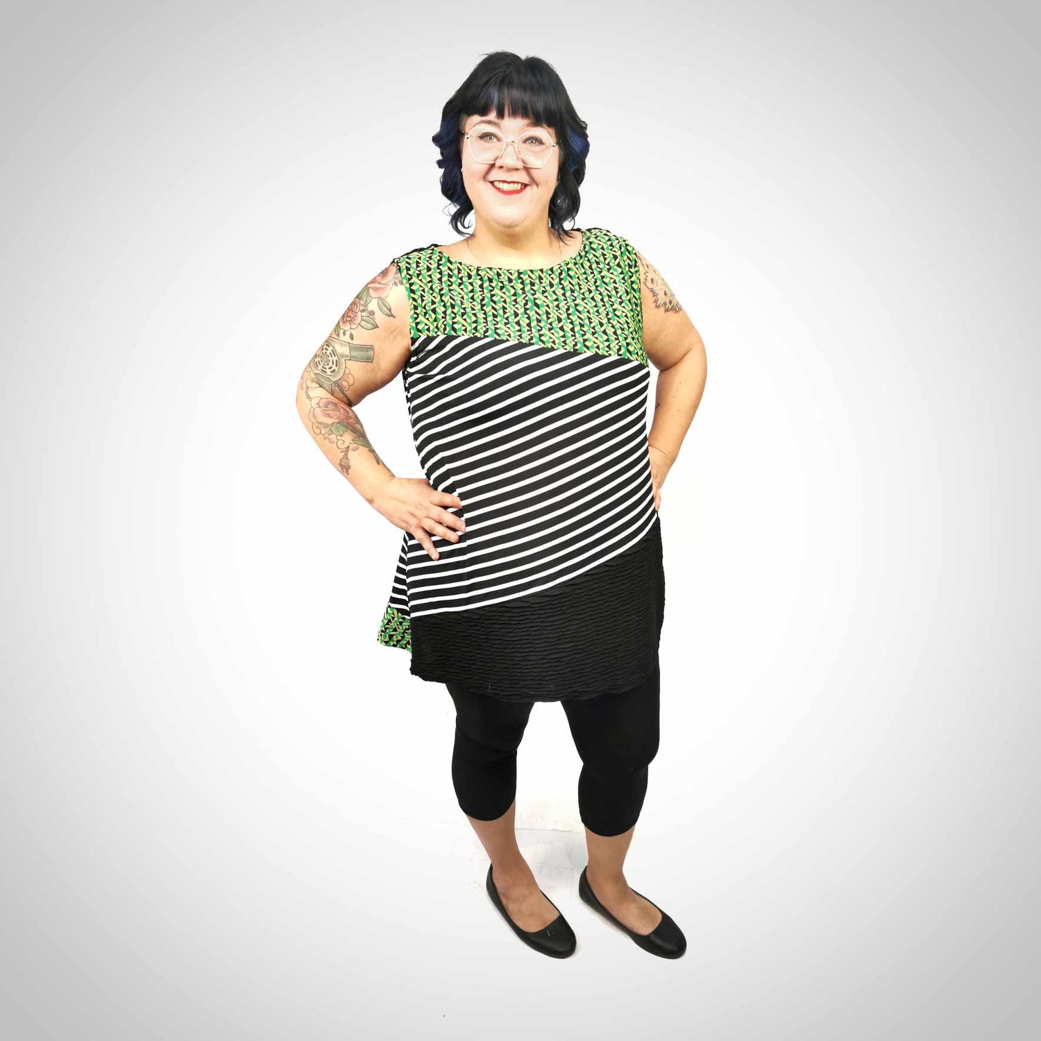 Camisole taille plus tissu recyclé motifs verts, rayures, et noir