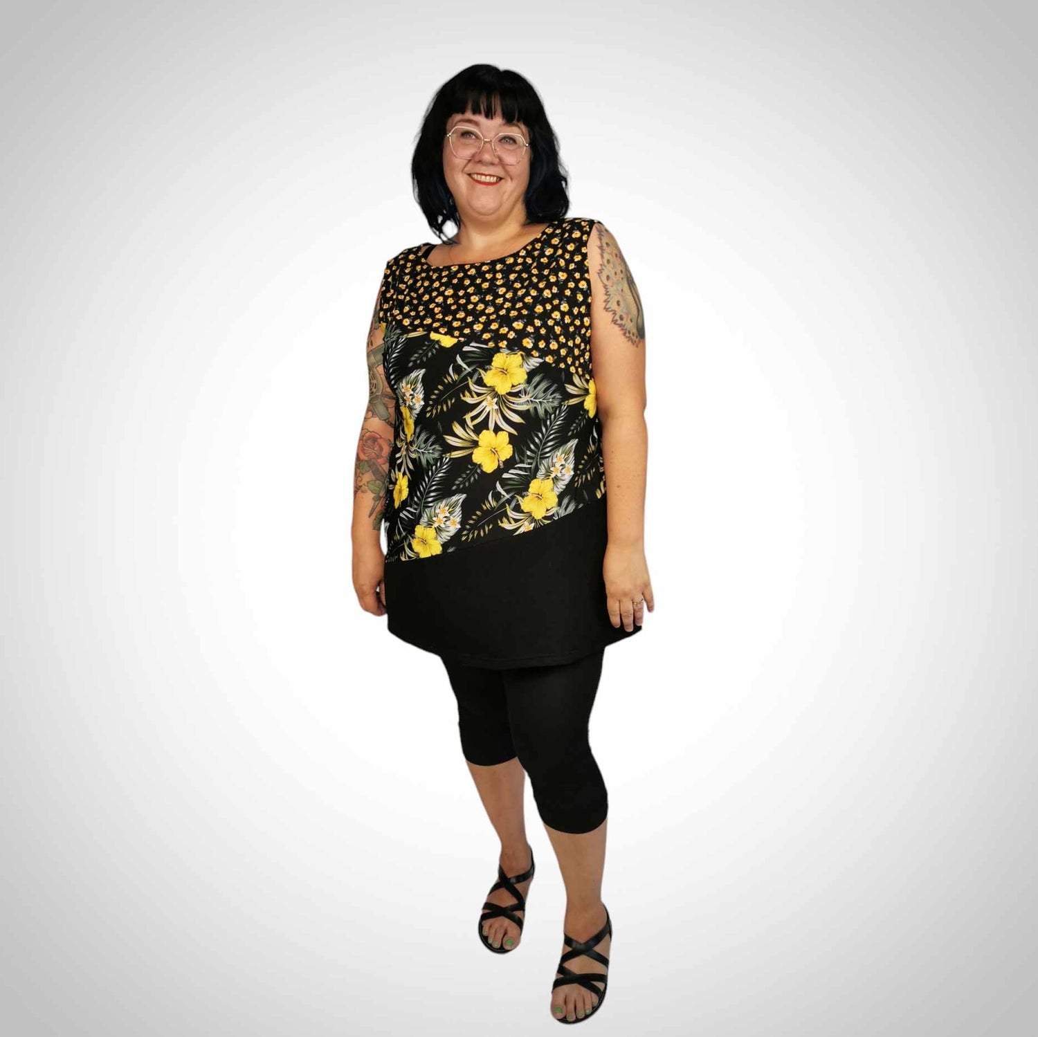 Camisole taille plus tissu recyclé fleuri, et noir