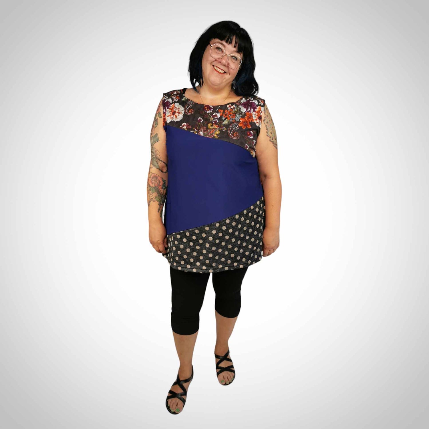 Camisole taille plus tissu recyclé fleuri, bleu, et pois