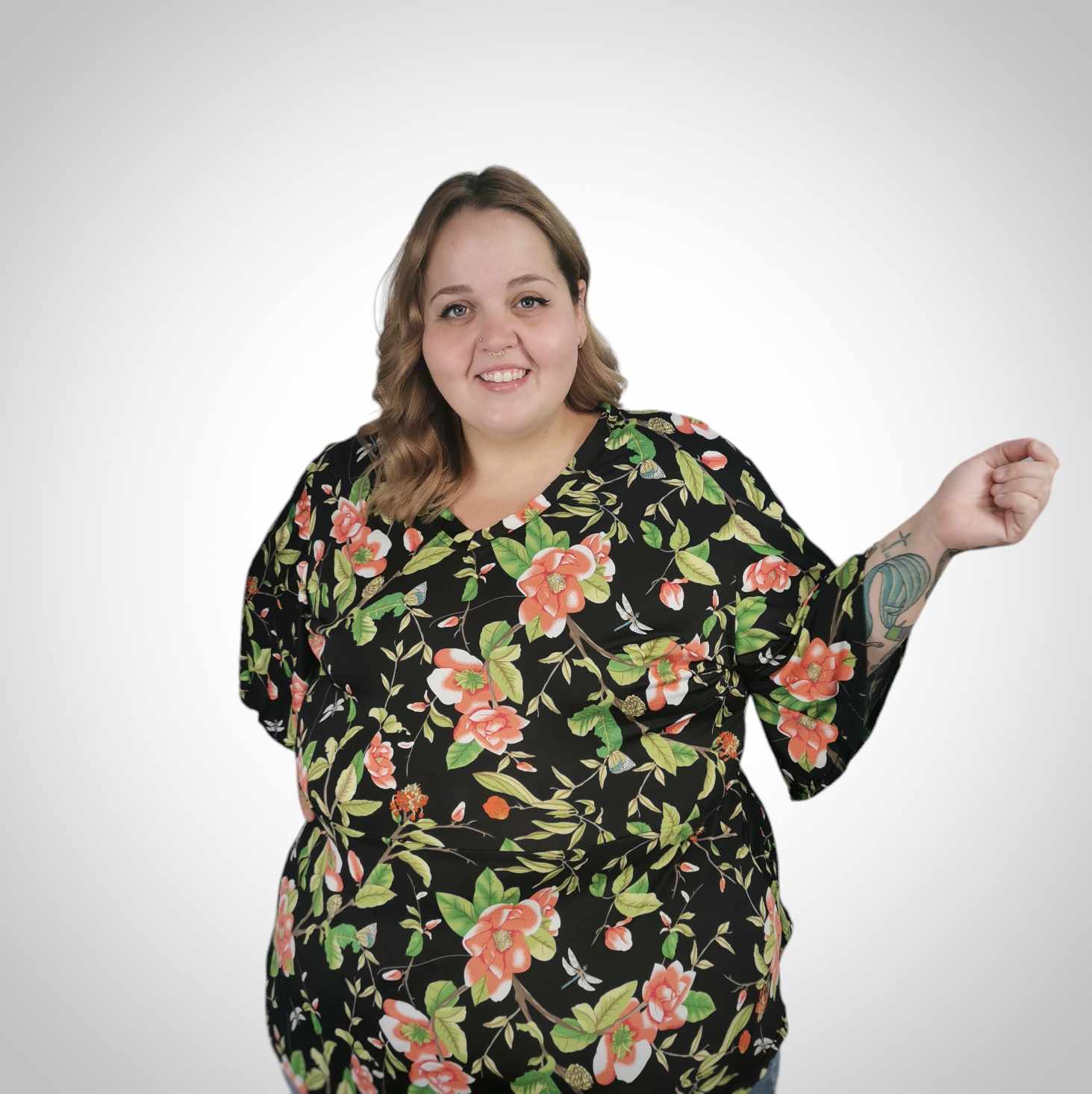 Chandail col en V fleuri rose et vert 5-6XL
