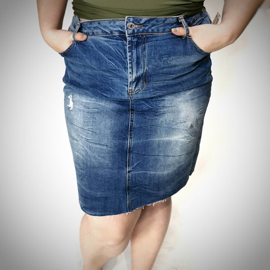 Short denim skirt