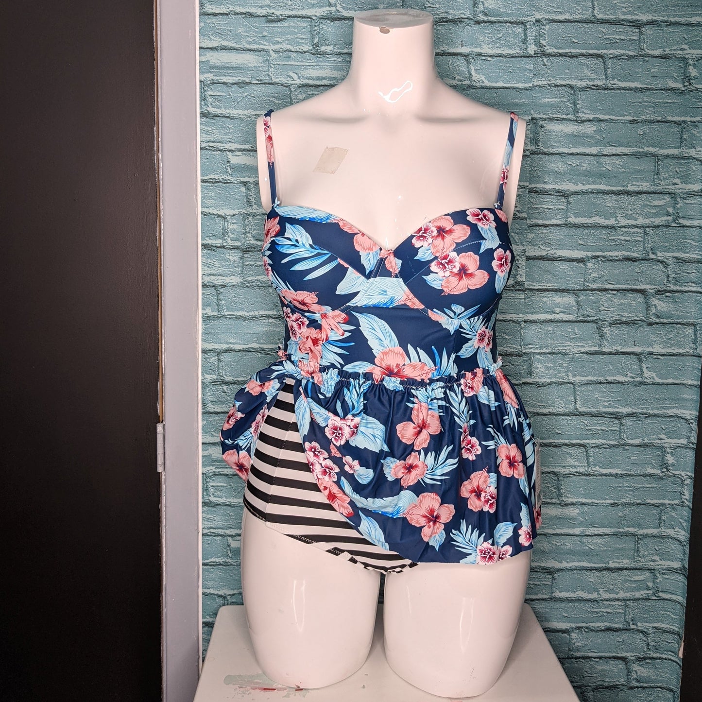 Floral and striped 2-piece swimsuit set